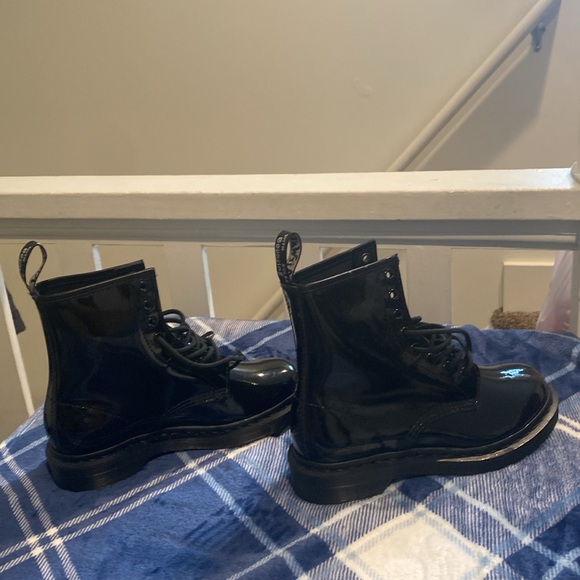 Dr. Marten’s Boots  ( Air cushion sole ) - Picture 4 of 15